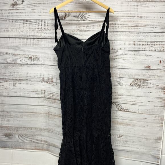 Monique Lhuillier Velvet Ruffle Hem Midi Dress Black Size 12 - Picture 5 of 8